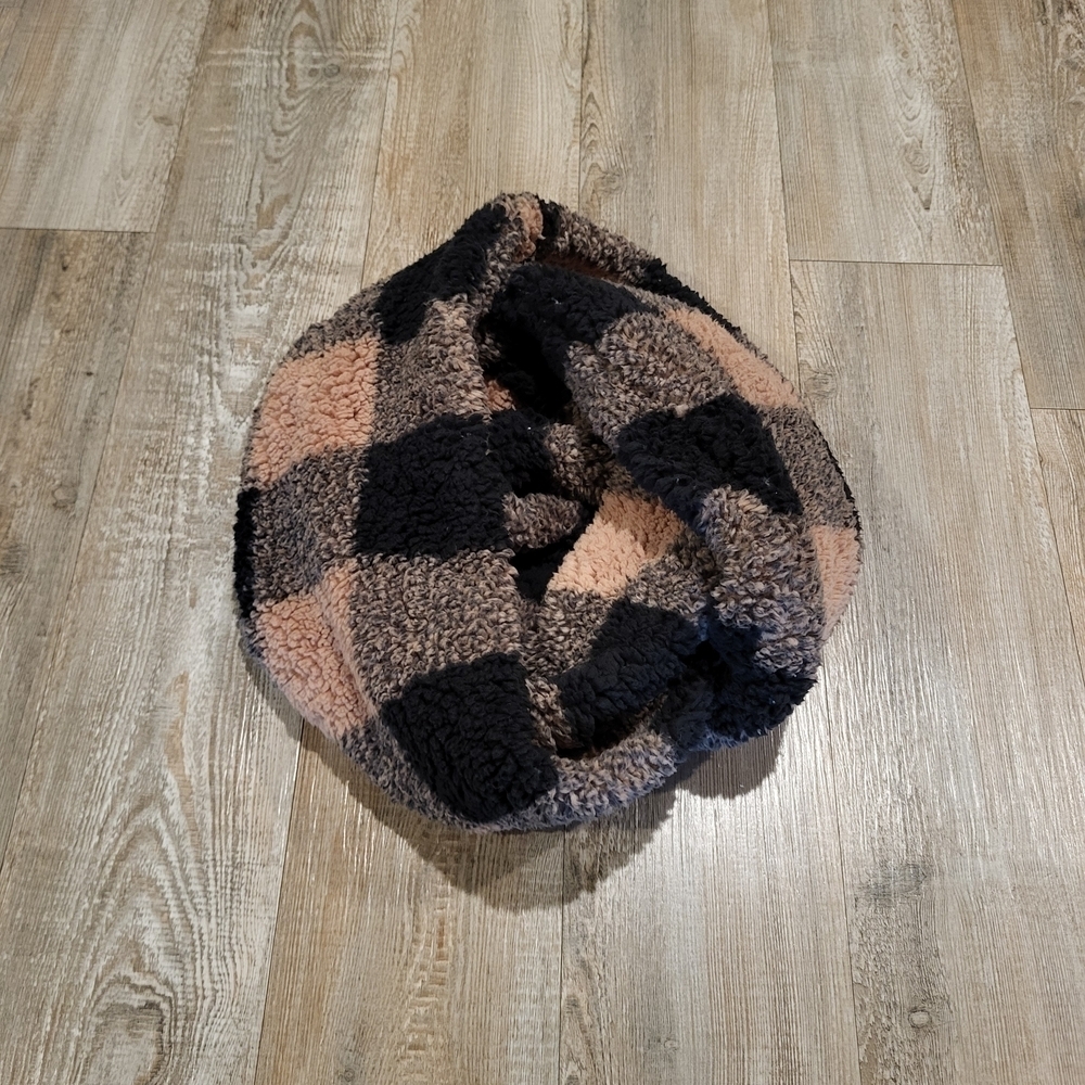 Plaid Fleece Infinity Scarf in Black and Tan